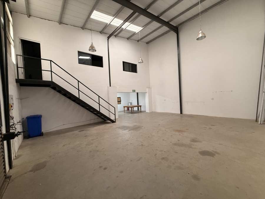 To Let Commercial Property for Rent in Rivergate Western Cape